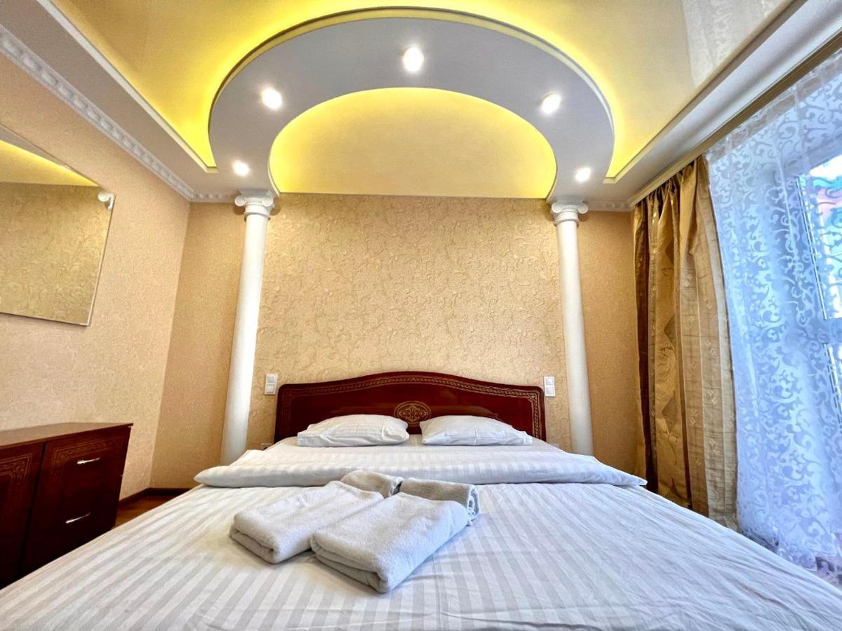 Apartpoltava Двокімнатні Апартаменти, До 6 Спальних Місць, Кутова Ванна, Корпусний Парк, Документи Для Відрядження Esterno foto